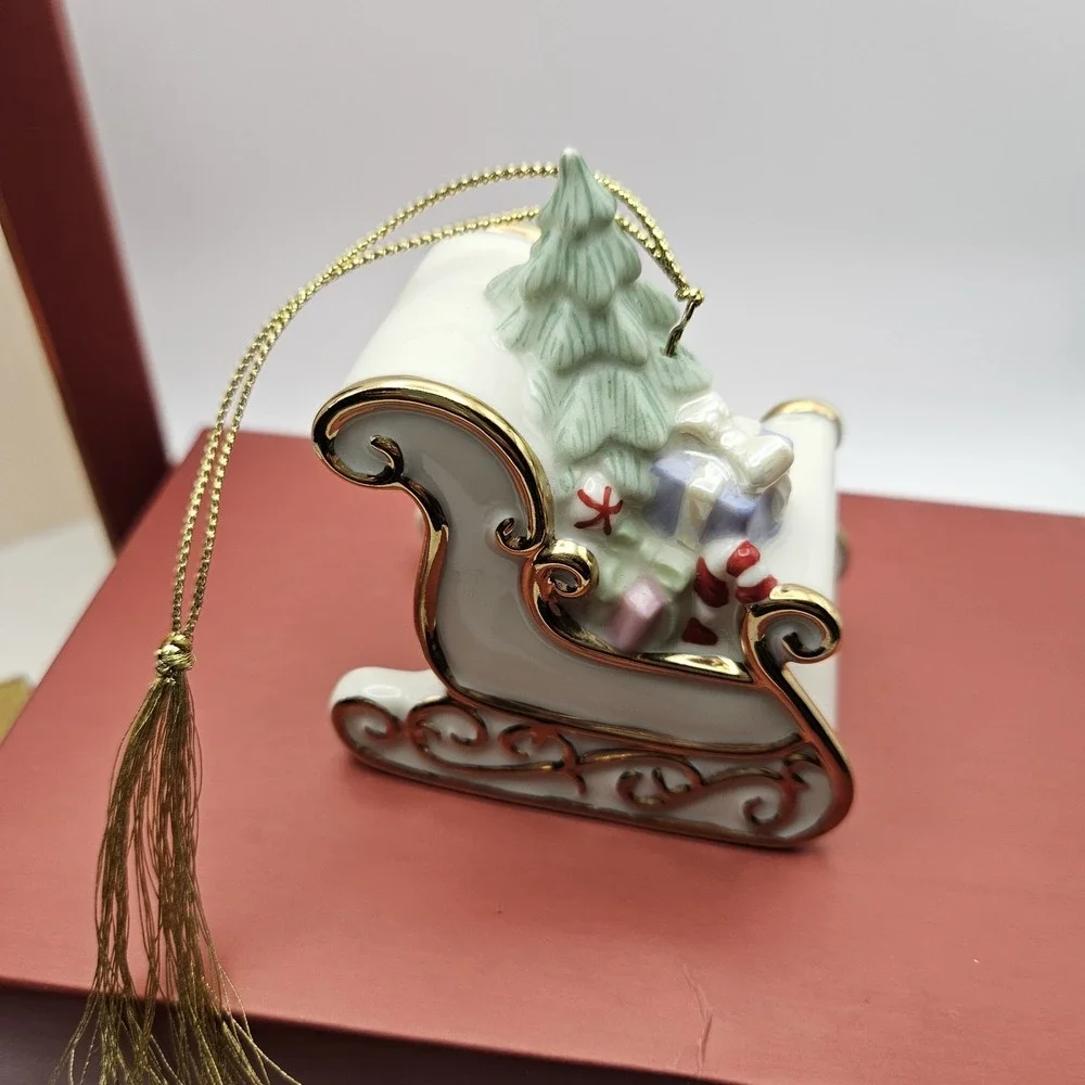 Lenox Christmas Sleigh Ornament Handcrafted Hanging White Gold Green MPN 761400